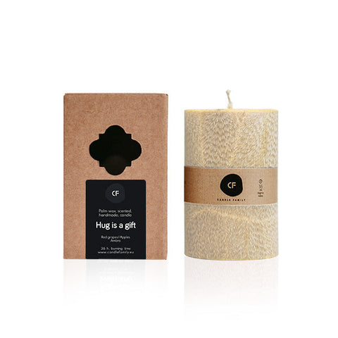 Scented palm wax candle "Hug is a gift"