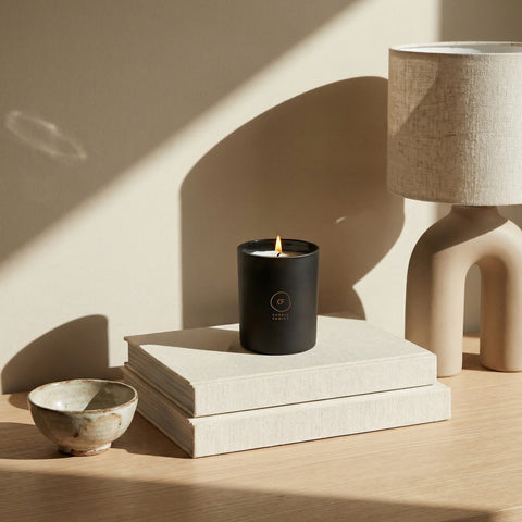 Kvepianti sojų vaško žvakė (rosegold)  „KARMA“