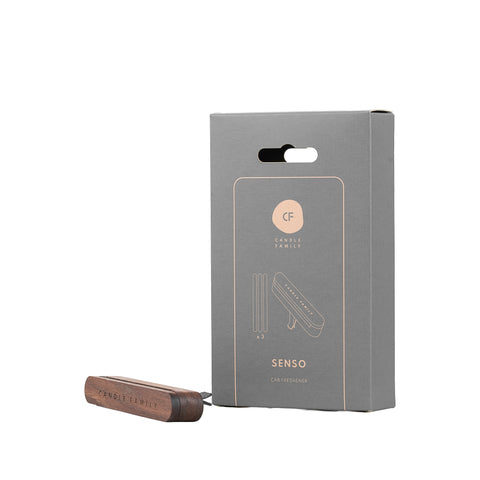 Automobilio kvapas į groteles su papildymu