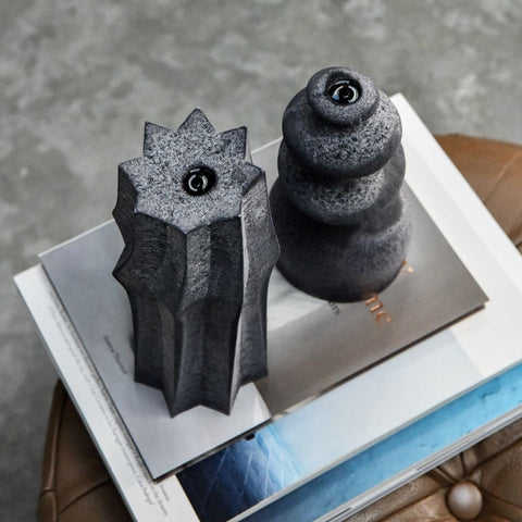 Anthracite-colored candle "Queen Barbora"